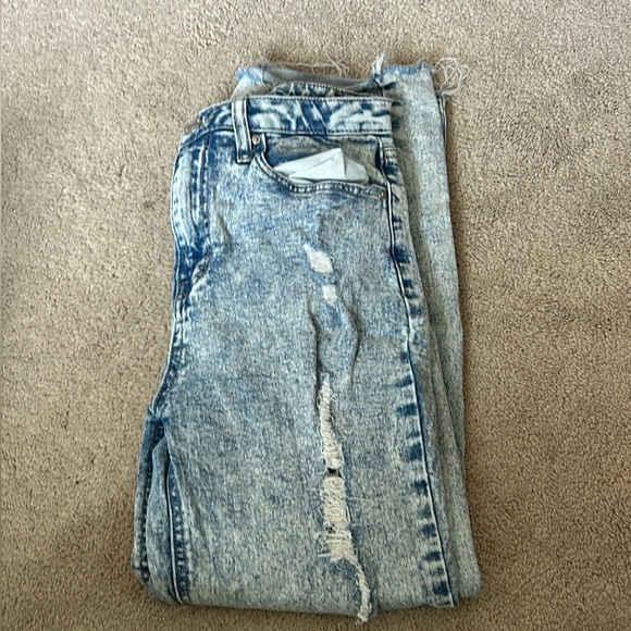 Indigo Rein Denim - Very cute light wash straight let ripped jeans! Originally $60, from Indigo Ren!